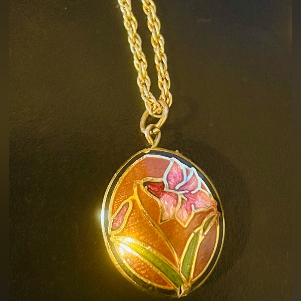 Vintage Cloisonne Flower Pendant Necklace
